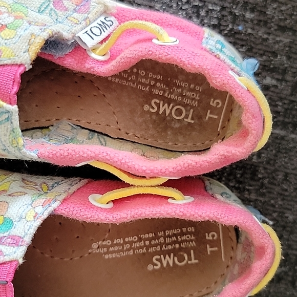 TOMS Slip-on Floral Sneakers - T5 - Picture 3 of 6